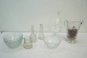 lot 149 image: glassware