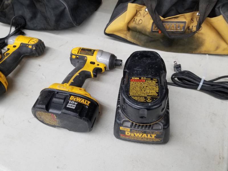 Dewalt dc825 for discount sale