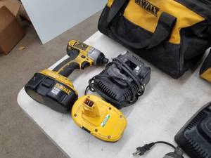 DeWalt DC825 14 Impact Driver with (2) Batteries, (1) Charger, Carry Case