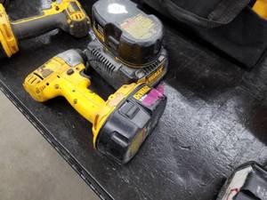 DeWalt DC823 38 Impact Wrench with (2) Batteries, (1) Charger, Carry Case