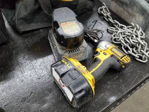 DeWalt DC823 38 Impact Wrench with (2) Batteries, (1) Charger, Carry Case