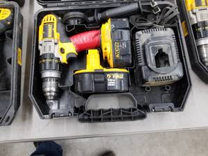 DeWalt DCD940 12 DrillDriver with Side Handle, (2) Batteries, Charger, Case