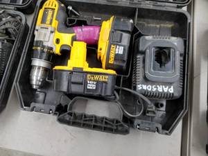 DeWalt DCD940 12 DrillDriver with (2) Batteries, Charger, Case