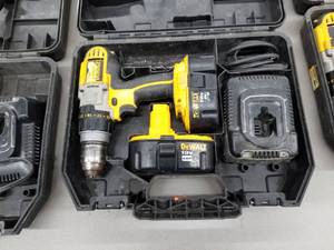 DeWalt DCD940 12 DrillDriver with (2) Batteries, Charger, Case