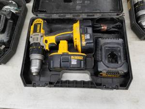 DeWalt DCD940 12 DrillDriver with (2) Batteries, Charger, Case