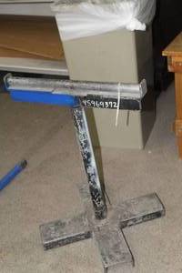 25 Pipe Stand with Roller Top