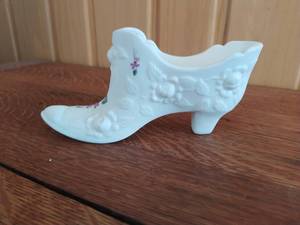Fenton Shoe Figurine