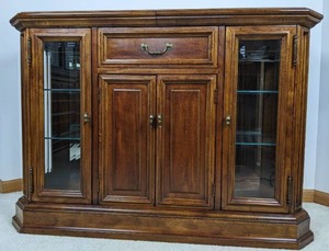 lot 11 image: Beautiful Wooden Console Cabinet Table with Extending Sides