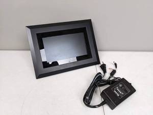 lot 84 image: Kodak EasyShare SV-811 8-inch Digital Picture Frame