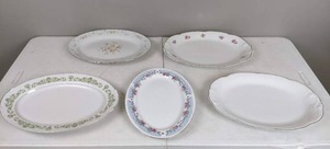 lot 33 image: Collection of (5) Vintage Fine China Plates Cresent, Style House Contessa, Cathay and Wawel