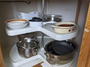 lot 105 image: Assortment of Kitchen Cookware Pots, Pans, Casserole Dishes, Bowls and More
