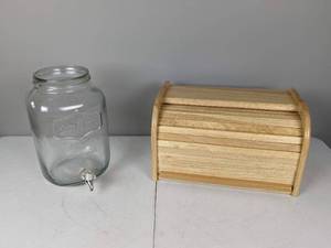 lot 108 image: Yorkshire Beverage Dispenser and Kamenstein Natural Hardwood Rolltop Bread Box