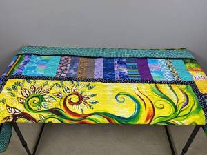 lot 134 image: Beautiful HandmadeHandstitched Quilt, 52 x 72