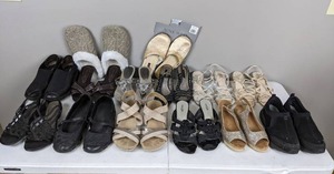 lot 147 image: (14) Pairs of Womens Size 8-9 Shoes, Sandals and Slippers East 5th, I. Miller, Naturalizer, Nine West and More