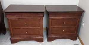 lot 16 image: Vintage Set of (2) HPL Shermag Inc Furniture 3-Drawer Night Stands