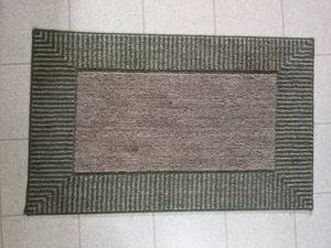 lot 243 image: Small Area Rug, 48 x 30