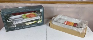 lot 217 image: Vintage International Silver Company Silverplated 3 Qt Server Tray With Removable Liner