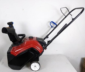 lot 8 image: Toro Power Clear 518 ZE 18 Single Stage Gas Snow Blower