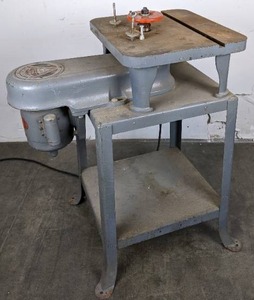 lot 10 image: Vintage Delta Quality Tools Shaping Machine