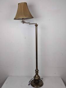 lot 21 image: 60 Reading Lamp with Adjustable Neck