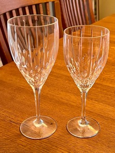 lot 22 image: Royal Doulton Crystal Stemware