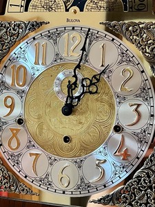 lot 13 image: Lovely Grandfather Clock