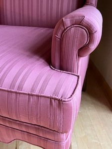 lot 14 image: King Hickory Upholstered Chair