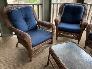 lot 1 image: Very Nice Porch or Patio Furniture