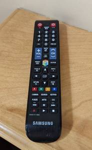lot 4 image: Samsung 65 Television