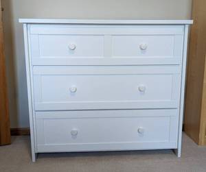 lot 39 image: White Wood Dresser