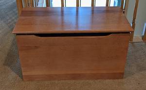 lot 41 image: Wooden Storage Box