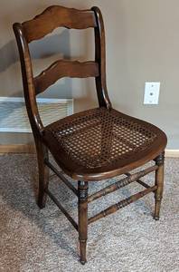 lot 74 image: Vintage Wooden Accent Chair