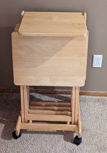 lot 79 image: Wood TV Tray Set