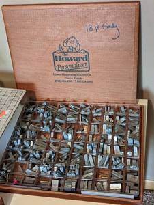 lot 90 image: Howard Personalizer Imprinter Hot Foil Machine and Accessories