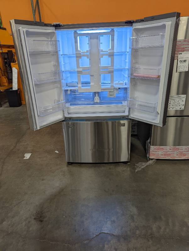 Samsung 28.2 cu. ft. French Door Refrigerator in Stainless Steel. (Scratch and Dent) - 1 Year Warranty