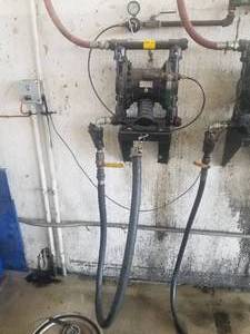 lot 68 image: Graco Husky 1040 Diaphragm Oil Pump