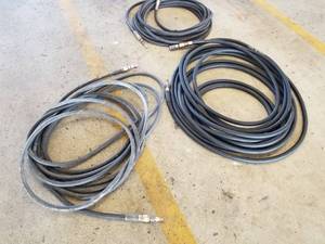 lot 55 image: Lot of (3) Air Hoses