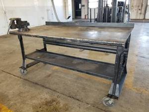 lot 61 image: 6x3x3 Metal Wheeled Shop Work Bench, Bench Vise