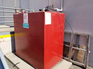 lot 20 image: Lube-Tech Lube-Cube Above-Ground Steel Storage Tank