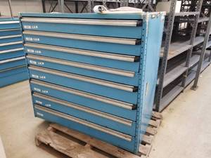 lot 34 image: Metal Parts Cabinet 8-drawer