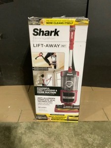 Shark Navigator Lift-Away Self-Cleaning Brushroll Upright Vacuum. See Pictures