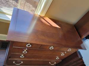 Stanley Furniture Chest of Drawers