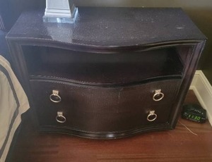 Crocodile Bedside Table A