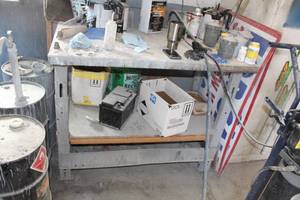 lot 652 image: Metal Workstation