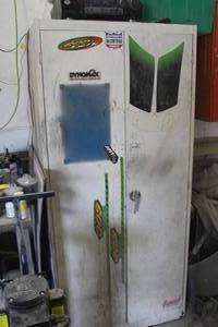 lot 653 image: Metal Storage Cabinet