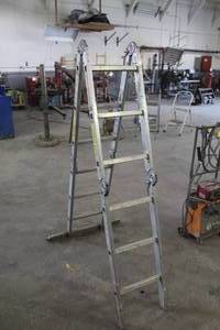 lot 662 image: Krause Multi-Matic 121482 12 Aluminum Industrail Heavy Duty Step Ladder