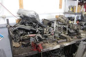 lot 680 image: 2001 Subaru Engine Parts