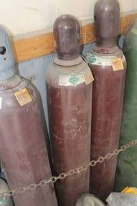 lot 699 image: Compressed Gas Tank