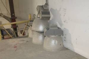 lot 729 image: Lot of (4) Industrial Metal Halide M59 400W Lights