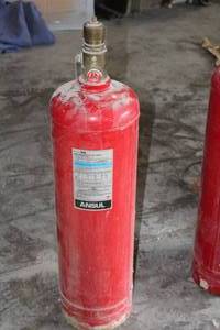 lot 760 image: Ansul Dry Chemical Fire Suppression Tank